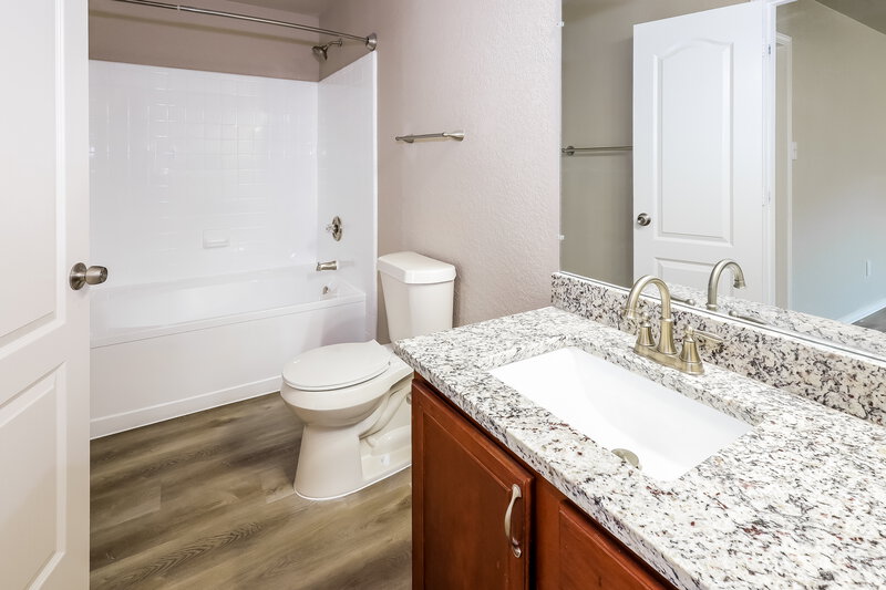 2,195/Mo, 358 Las Puertas San Antonio, TX 78245 Main Bathroom View