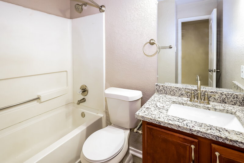 2,195/Mo, 358 Las Puertas San Antonio, TX 78245 Bathroom View