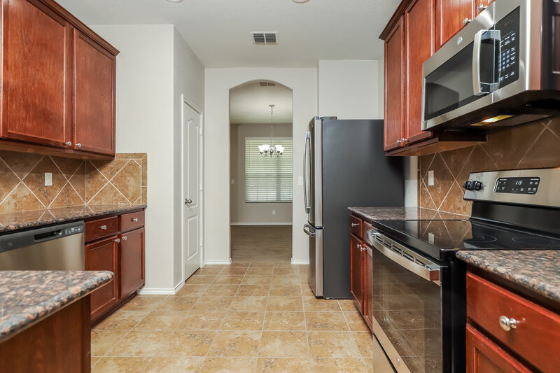 0/Mo, 9950 Fuchsia Vw San Antonio, TX 78245 Kitchen View