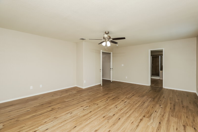 0/Mo, 9950 Fuchsia Vw San Antonio, TX 78245 Main Bedroom View 2