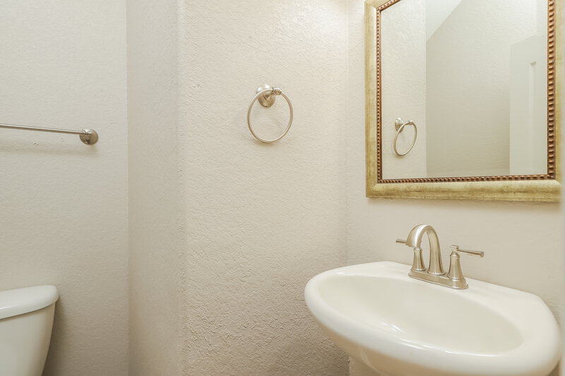 0/Mo, 9950 Fuchsia Vw San Antonio, TX 78245 Bathroom View