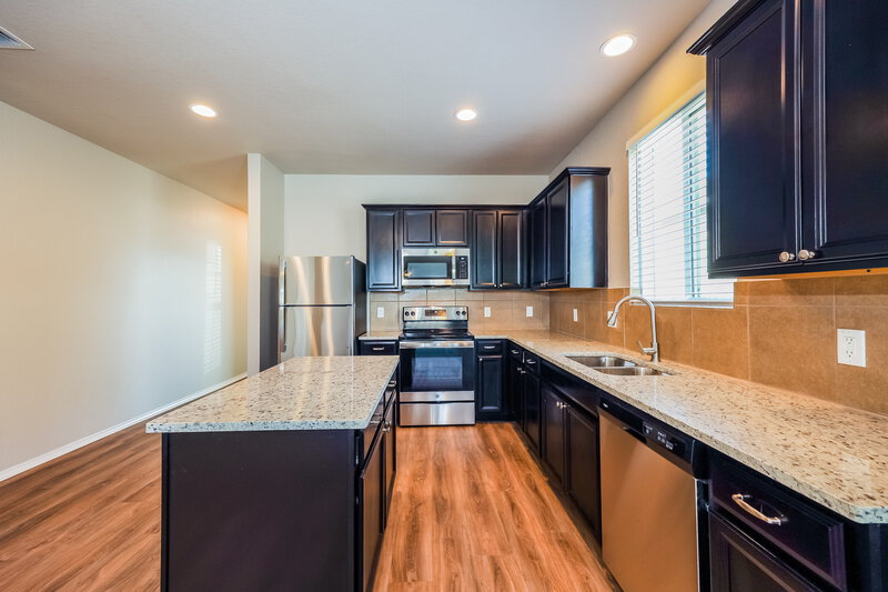 1,830/Mo, 162 Texas Thistle New Braunfels, TX 78130 Kitchen View 2