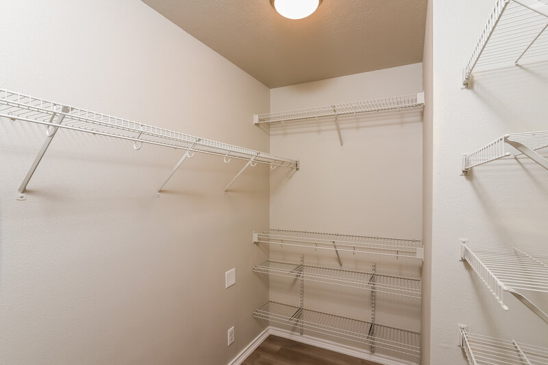 2,340/Mo, 2638 Montebello San Antonio, TX 78259 Amenities View