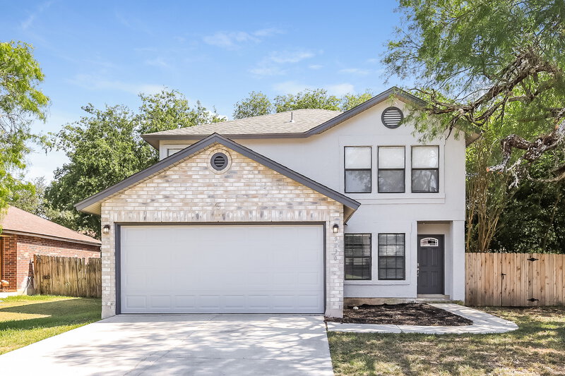 1,780/Mo, 9230 Bowen Dr San Antonio, TX 78250 Front View