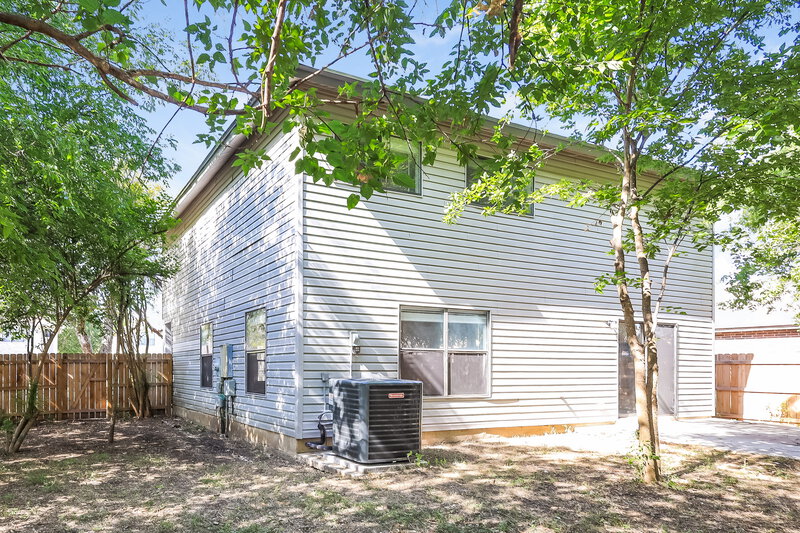 1,780/Mo, 9230 Bowen Dr San Antonio, TX 78250 Rear View 3