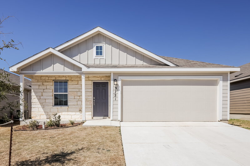 1,690/Mo, 9721 Marbach Brk San Antonio, TX 78245 External View