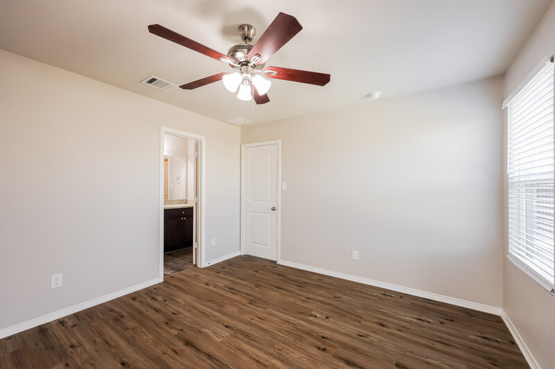 1,690/Mo, 9721 Marbach Brk San Antonio, TX 78245 Main Bedroom View 2