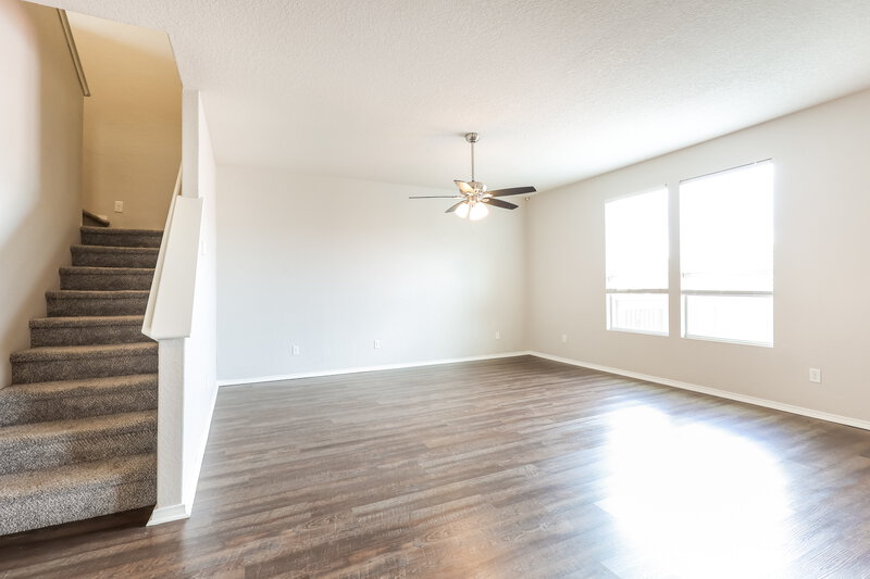 1,740/Mo, 9431 Hanover Sky Converse, TX 78109 Living Room View