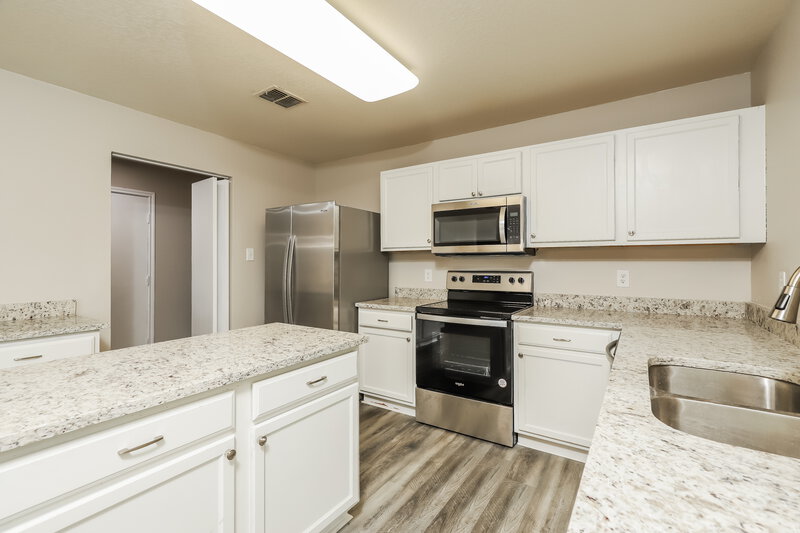 2,740/Mo, 10030 Powderhouse Dr San Antonio, TX 78239 Kitchen View