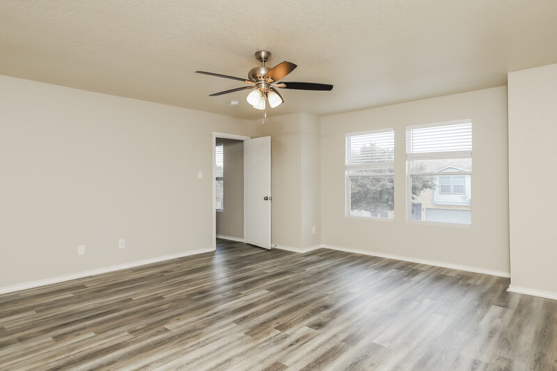 2,740/Mo, 10030 Powderhouse Dr San Antonio, TX 78239 Main Bedroom View
