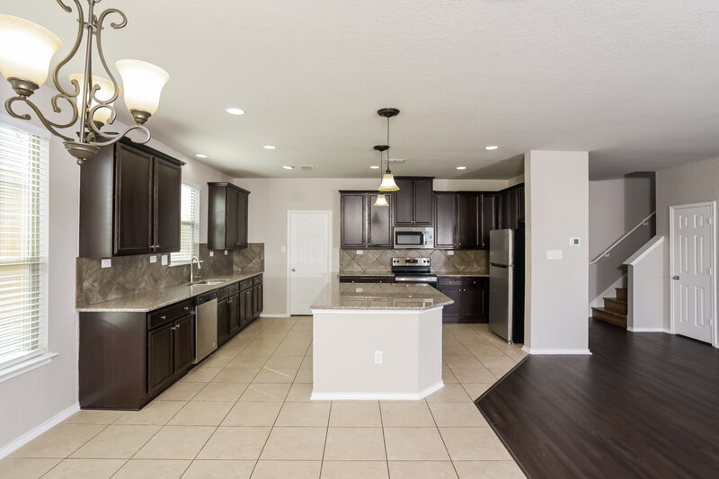 2,250/Mo, 10351 Fort Davis Trl San Antonio, TX 78245 Dining Room View