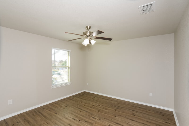 2,250/Mo, 10351 Fort Davis Trl San Antonio, TX 78245 Bedroom View 4