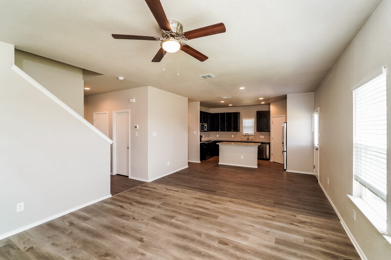 1,885/Mo, 7186 Quarter Moon Converse, TX 78109 Dining Room View