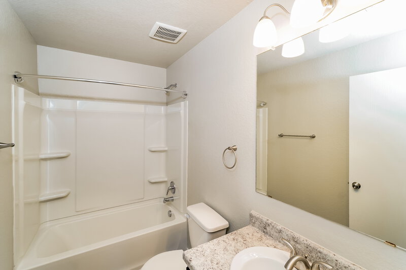 1,885/Mo, 7186 Quarter Moon Converse, TX 78109 Bathroom View