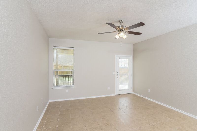 1,835/Mo, 5722 Sugarberry San Antonio, TX 78253 Floorplan View 2