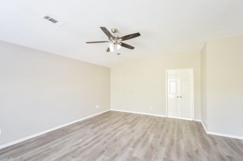 3,040/Mo, 7302 Pine Hvn San Antonio, TX 78244 Main Bedroom View