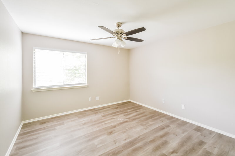 3,040/Mo, 7302 Pine Hvn San Antonio, TX 78244 Bedroom View 2