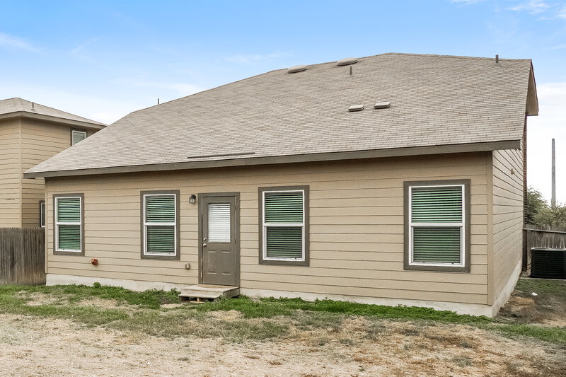 1,910/Mo, 11703 Blackmore Leap San Antonio, TX 78245 Rear View