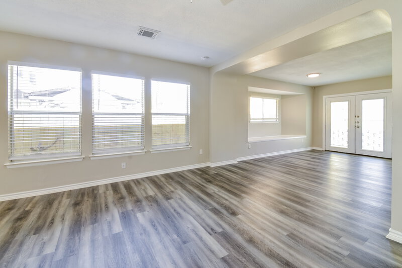 1,570/Mo, 8115 Maple Meadow Dr Converse, TX 78109 Living Room View 3