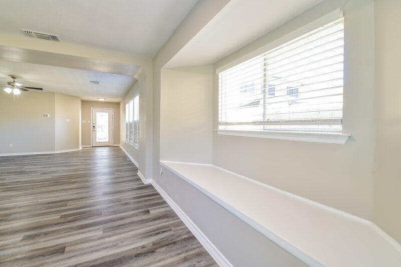 1,570/Mo, 8115 Maple Meadow Dr Converse, TX 78109 Dining Room View