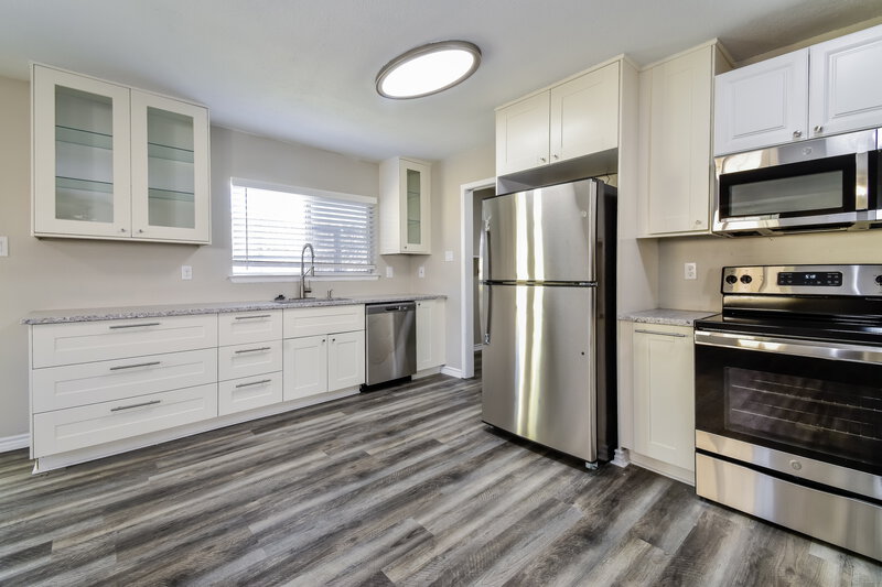 1,570/Mo, 8115 Maple Meadow Dr Converse, TX 78109 Kitchen View 2