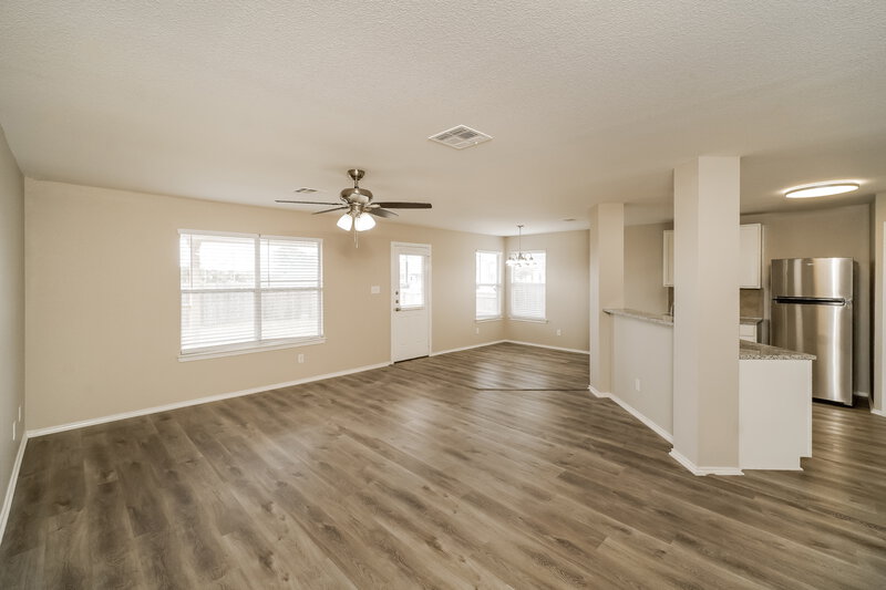 1,740/Mo, 201 Longhorn Way Cibolo, TX 78108 Living Room View