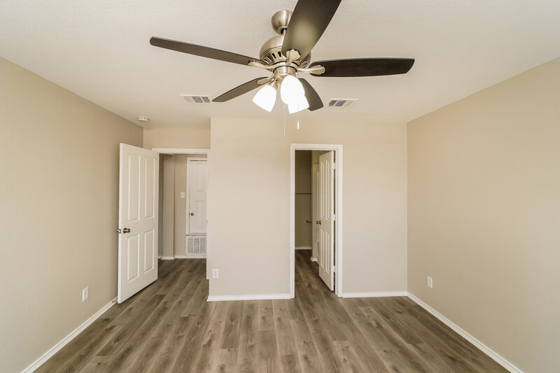 1,740/Mo, 201 Longhorn Way Cibolo, TX 78108 Main Bedroom View