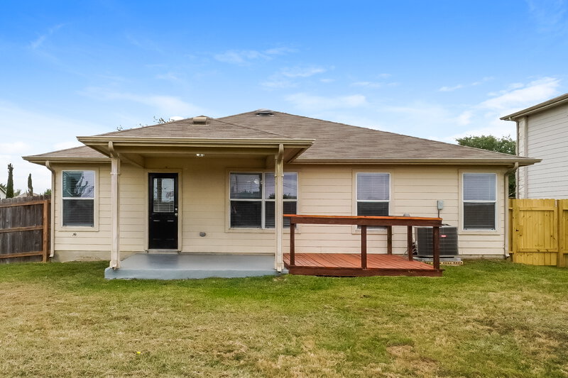 1,740/Mo, 201 Longhorn Way Cibolo, TX 78108 Rear View