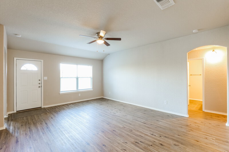 2,095/Mo, 337 Posey Pass New Braunfels, TX 78132 Living Room View 2