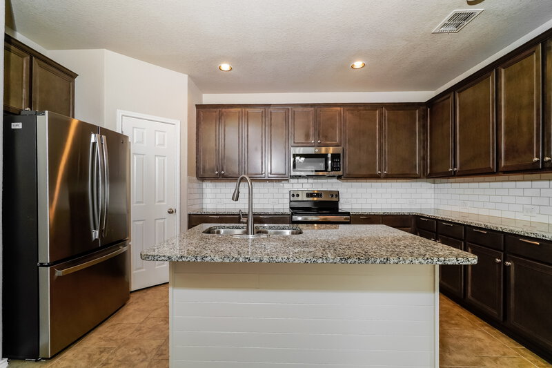 2,280/Mo, 323 Krieghoff Way New Braunfels, TX 78130 Kitchen View 2
