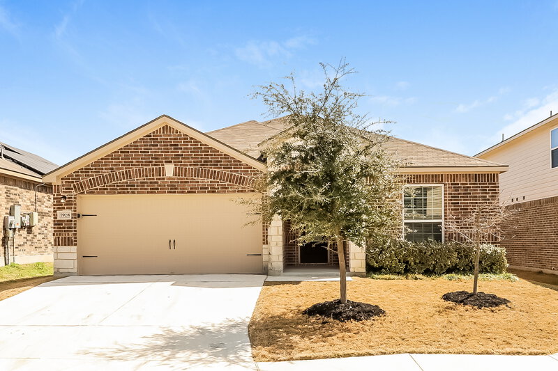 1,880/Mo, 7928 Bluewater Cv San Antonio, TX 78254 External View