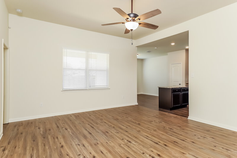 1,880/Mo, 7928 Bluewater Cv San Antonio, TX 78254 Dining Room View