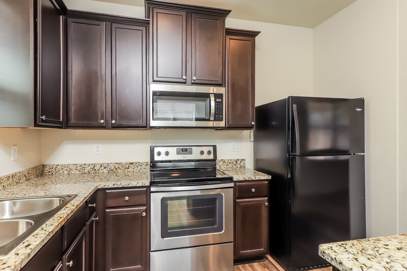 1,880/Mo, 7928 Bluewater Cv San Antonio, TX 78254 Kitchen View 2