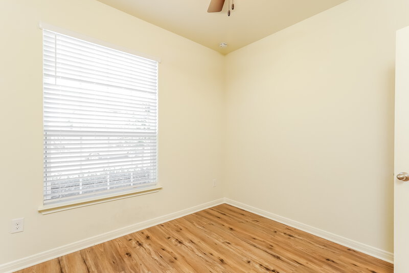 1,880/Mo, 7928 Bluewater Cv San Antonio, TX 78254 Bedroom View 3