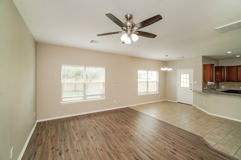 2,260/Mo, 357 Saddlehorn Way Cibolo, TX 78108 Living Room View 2