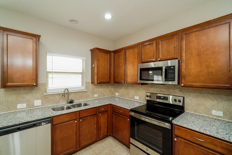 2,260/Mo, 357 Saddlehorn Way Cibolo, TX 78108 Kitchen View 2