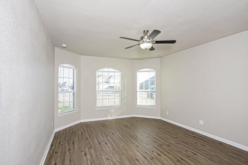 2,290/Mo, 12102 Pawnee San Antonio, TX 78252 Main Bedroom View