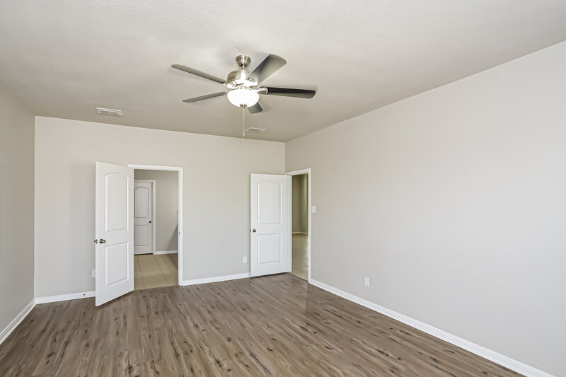 2,290/Mo, 12102 Pawnee San Antonio, TX 78252 Main Bedroom View 2