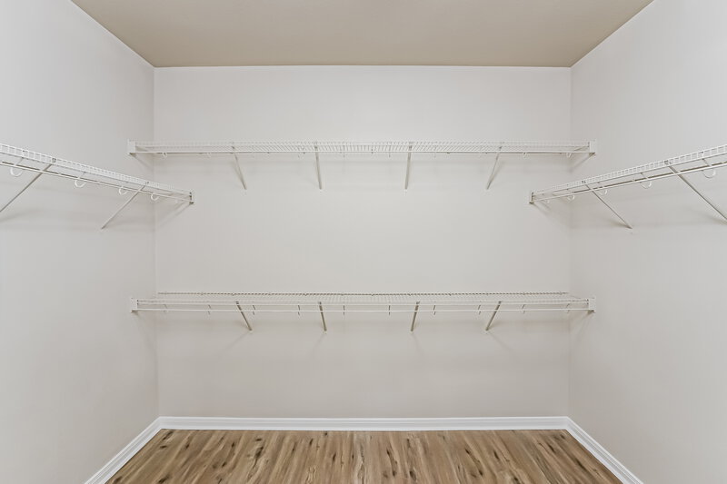 2,290/Mo, 12102 Pawnee San Antonio, TX 78252 Walk In Closet View