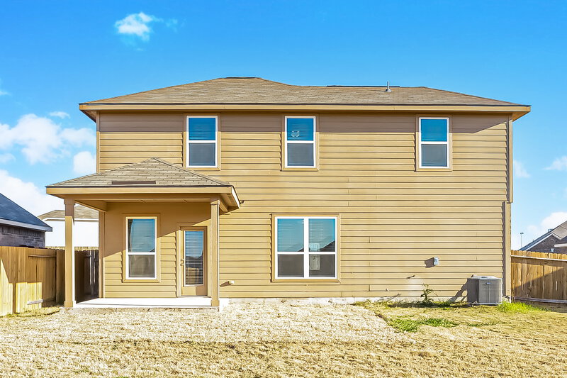 2,290/Mo, 12102 Pawnee San Antonio, TX 78252 Rear View