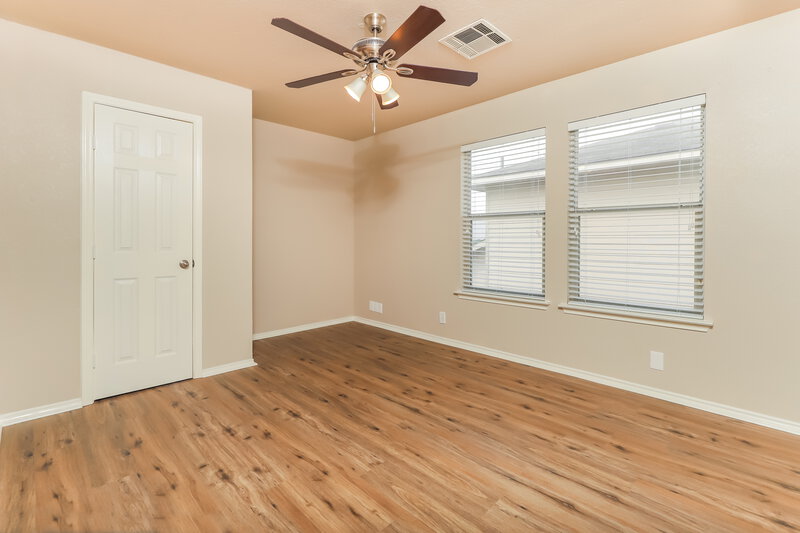 2,175/Mo, 341 Cattle Run Cibolo, TX 78108 Main Bedroom View 2