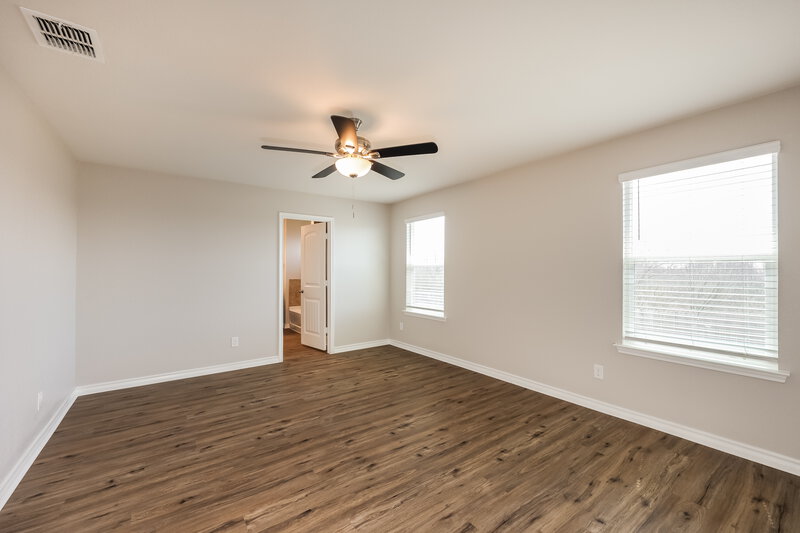 2,165/Mo, 11628 Blackmore Leap San Antonio, TX 78245 Main Bedroom View