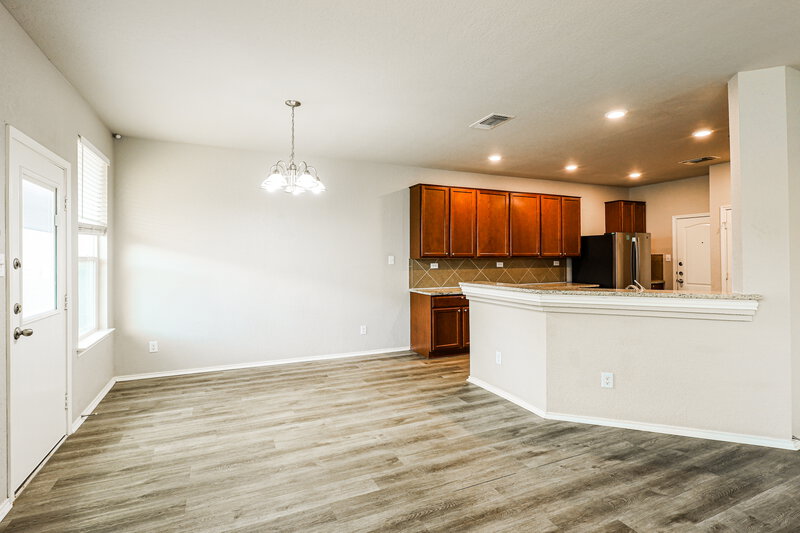 1,720/Mo, 6315 Gerber Mdw San Antonio, TX 78244 Dining Room View 2