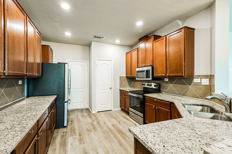 1,720/Mo, 6315 Gerber Mdw San Antonio, TX 78244 Kitchen View