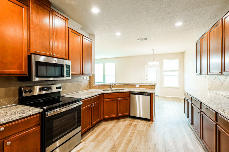 1,720/Mo, 6315 Gerber Mdw San Antonio, TX 78244 Kitchen View 2