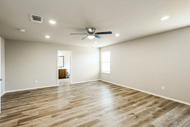 1,720/Mo, 6315 Gerber Mdw San Antonio, TX 78244 Main Bedroom View