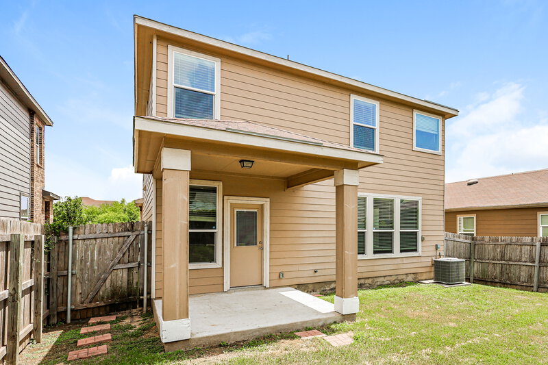 1,720/Mo, 6315 Gerber Mdw San Antonio, TX 78244 Rear View
