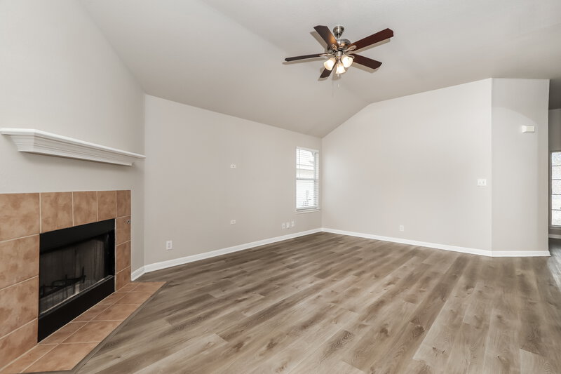 1,610/Mo, 8423 Whitebrush Converse, TX 78109 Living Room View 3