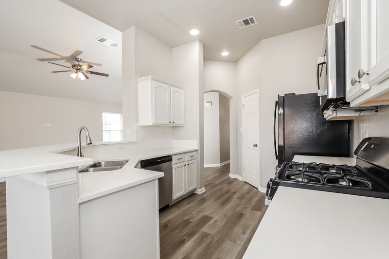 1,610/Mo, 8423 Whitebrush Converse, TX 78109 Kitchen View