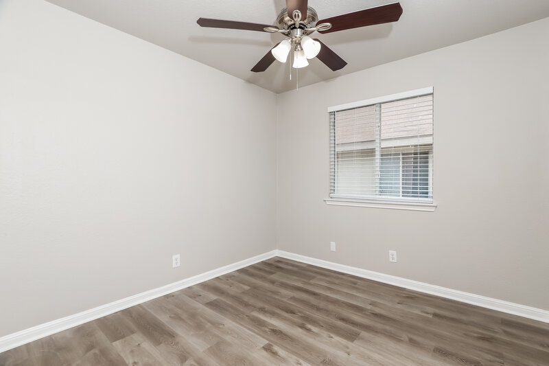 1,610/Mo, 8423 Whitebrush Converse, TX 78109 Bedroom View